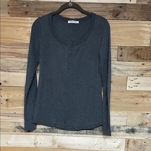 Urban Daizy size Large Charcoal Long Sleeve Henley Soft Stretchy Waffle Knit Top